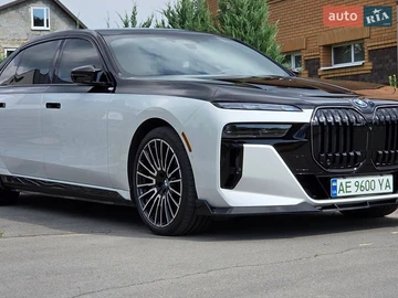 Авто BMW I7 2023 № 8820632