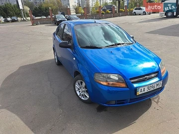 Авто Chevrolet Aveo 2005 № 8820714