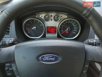 Авто Ford C-Max 2010 № 8820849