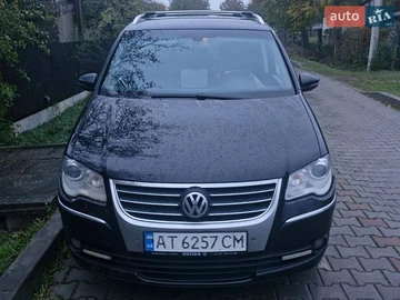 Авто Volkswagen Touran 2006 № 8821708