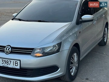 Авто Volkswagen Polo 2011 № 8821939