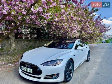 Авто Tesla Model S 2015 № 8822653