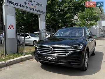 Авто Volkswagen Touareg 2018 № 8822683