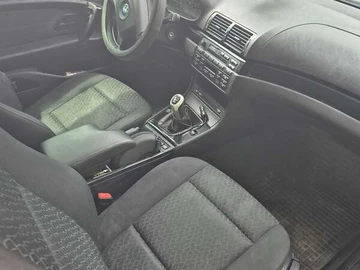 Авто BMW 3 Series 2003 № 8822790