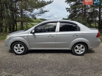 Авто Chevrolet Aveo 2005 № 8822846