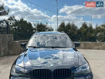Авто BMW X5 2010 № 8823000