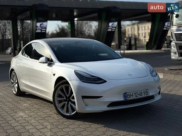 Авто Tesla Model 3 2020 № 8823702
