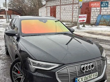 Авто Audi E-Tron 2019 № 8823811