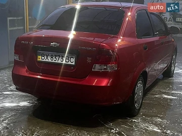 Авто Chevrolet Aveo 2004 № 8824024