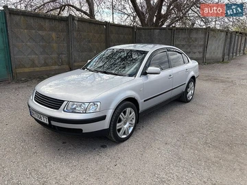Авто Volkswagen Passat 2000 № 8824112
