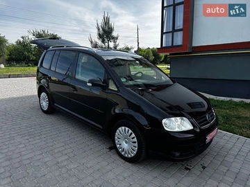 Авто Volkswagen Touran 2003 № 8824236