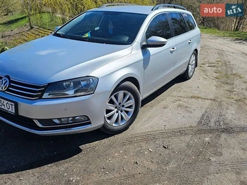 Авто Volkswagen Passat 2013 № 8824474