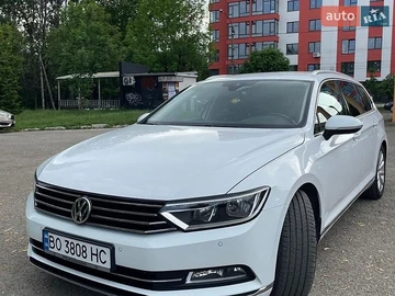 Авто Volkswagen Passat 2018 № 8824604