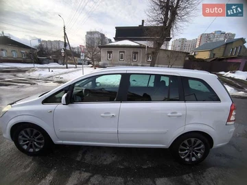 Авто Opel Zafira 2010 № 8824717