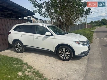 Авто Mitsubishi Outlander 2018 № 8825106