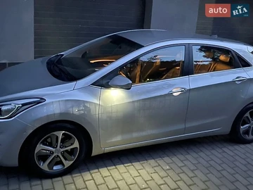 Авто Hyundai I30 2016 № 8825319
