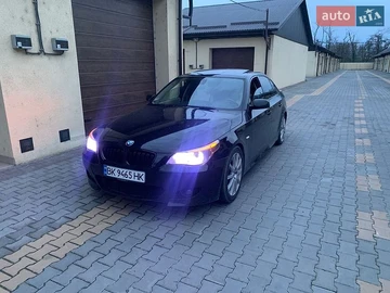 Авто BMW 5 Series 2004 № 8825575