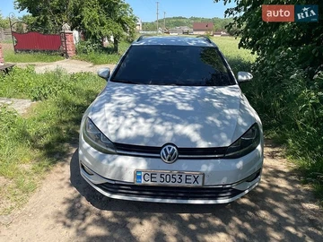 Авто Volkswagen Golf 2020 № 8826575