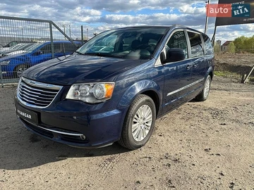 Авто Chrysler Town Country 2014 № 8827093