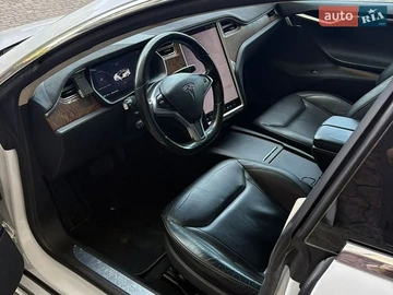 Авто Tesla Model S 2016 № 8827227