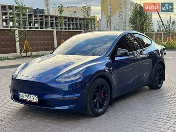 Авто Tesla Model Y 2023 № 8827427