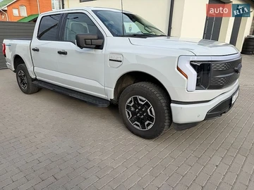 Авто Ford F-150 2023 № 8827439
