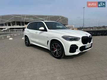 Авто BMW X5 2022 № 8828067