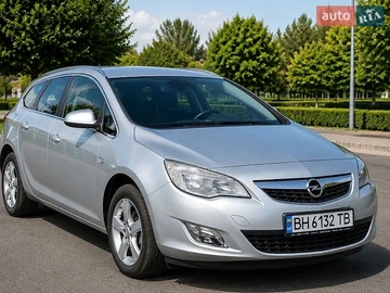 Авто Opel Astra 2012 № 8828081