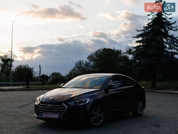 Авто Hyundai Elantra 2018 № 8828197