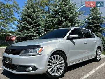 Авто Volkswagen Jetta 2010 № 8828282