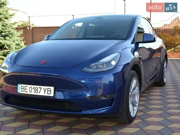 Авто Tesla Model Y 2023 № 8828919