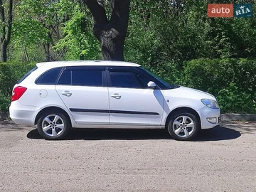 Авто Skoda Fabia 2011 № 8829129