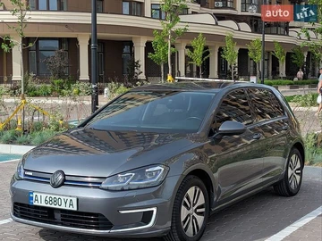 Авто Volkswagen E-Golf 2017 № 8829262
