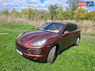 Авто Porsche Cayenne 2013 № 8829863