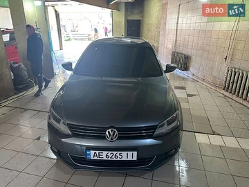 Авто Volkswagen Jetta 2012 № 8830427