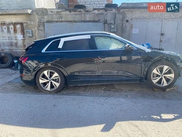 Авто Audi Q8 E-Tron 2024 № 8831147