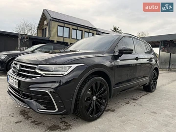 Авто Volkswagen Tiguan 2021 № 8831336