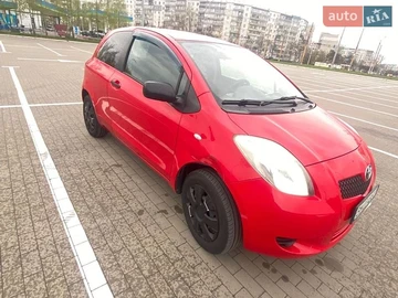 Авто Toyota Yaris 2008 № 8832146