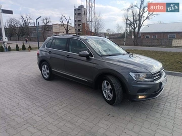 Авто Volkswagen Tiguan 2017 № 8832455