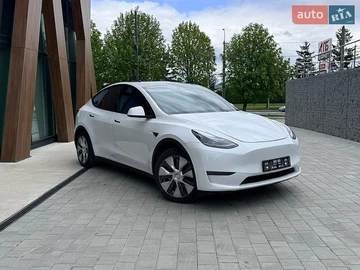 Авто Tesla Model Y 2023 № 8832565