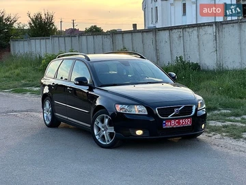 Авто Volvo V50 2009 № 8833901