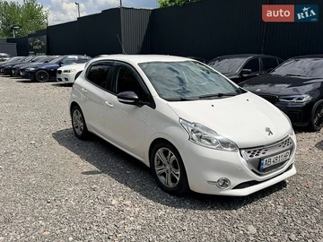 Авто Peugeot 208 2012 № 8833905