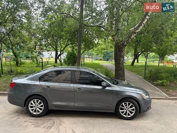 Авто Volkswagen Jetta 2011 № 8834148