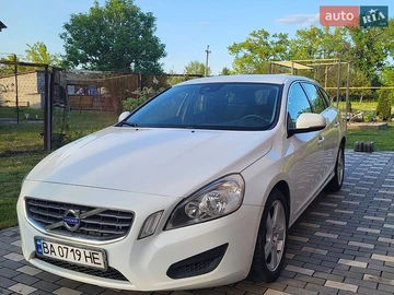 Авто Volvo V60 2011 № 8834545