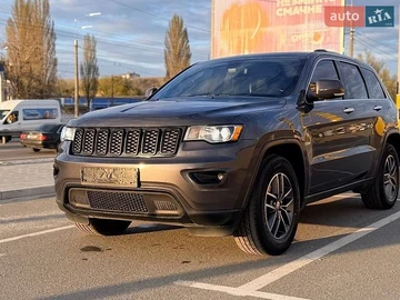 Авто Jeep Grand Cherokee 2018 № 8835173