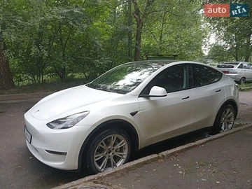 Авто Tesla Model Y 2021 № 8835226