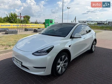 Авто Tesla Model Y 2021 № 8835228