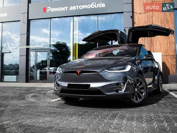 Авто Tesla Model X 2018 № 8835473