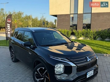 Авто Mitsubishi Outlander 2023 № 8835527