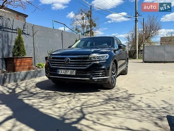 Авто Volkswagen Touareg 2021 № 8835534